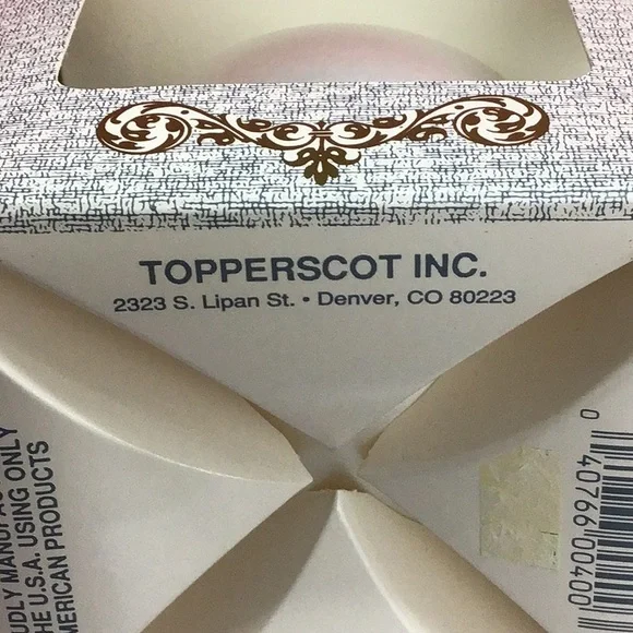 MARILYN MONROE CLASSIC COLLECTORS SERIES GLASS ORNAMENT - Picture 6 of 10